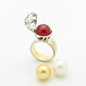 The Metamorphosis Ring